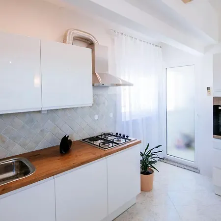 Bayshore Apartmán *