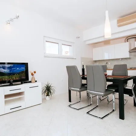 Bayshore Apartmán